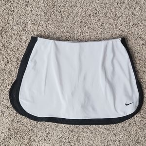 Nike Medium Tennis Skirt